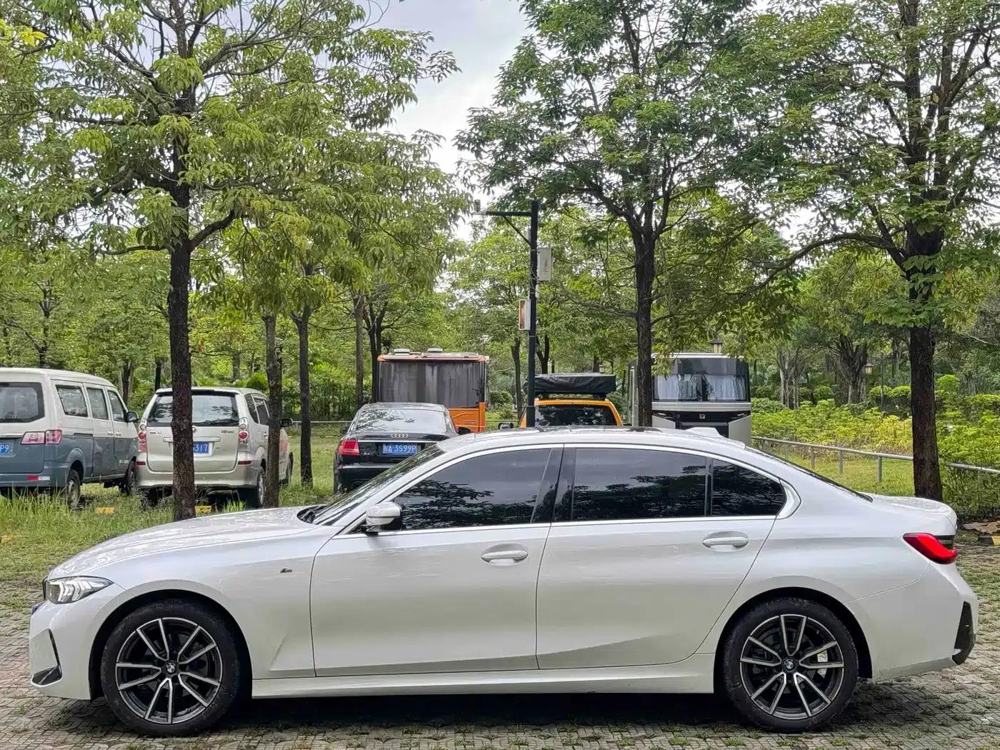 2023 BMW 3 Series 320Li M Sport Package — миниатюра 3