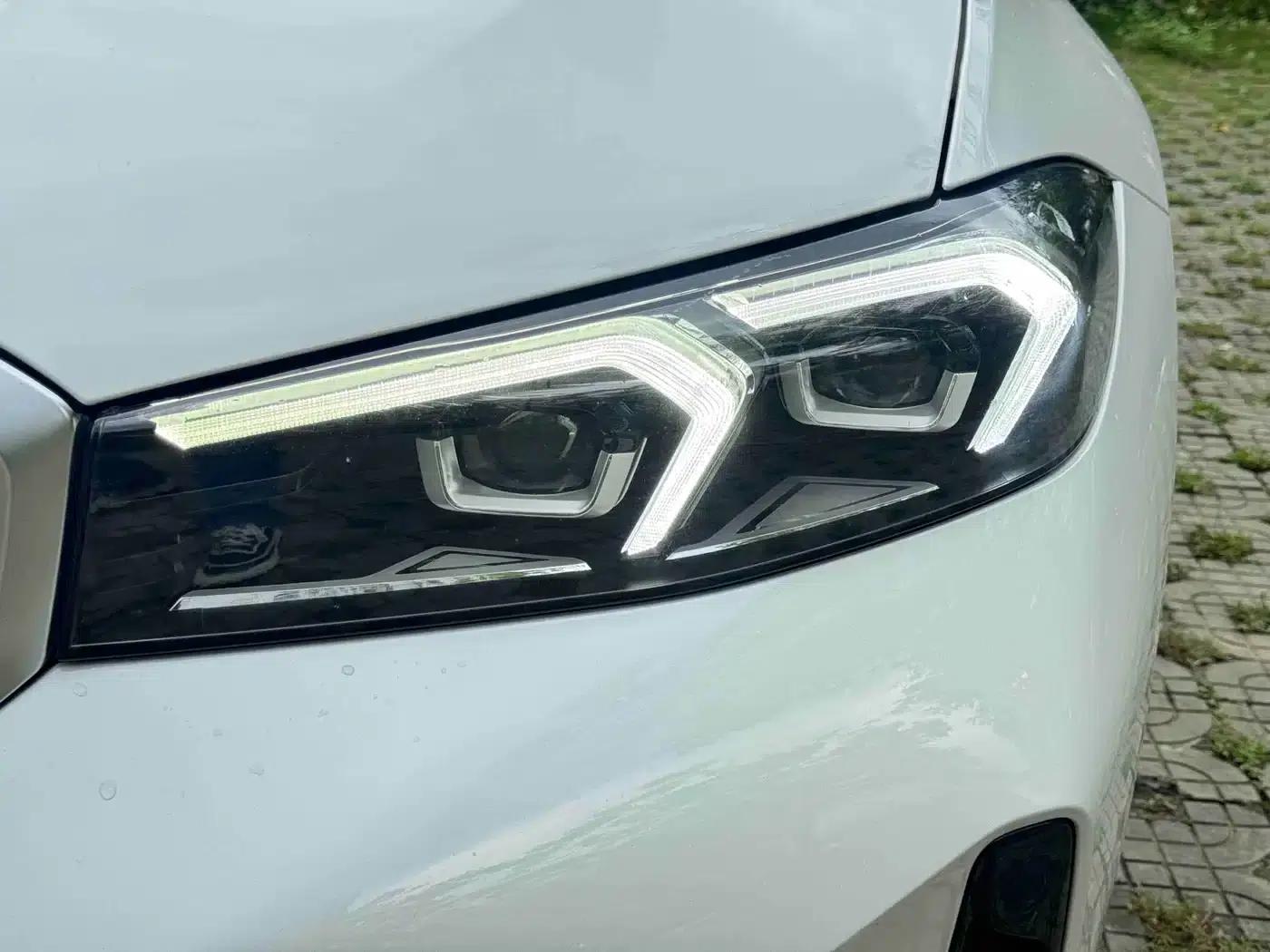 2023 BMW 3 Series 320Li M Sport Package — миниатюра 23