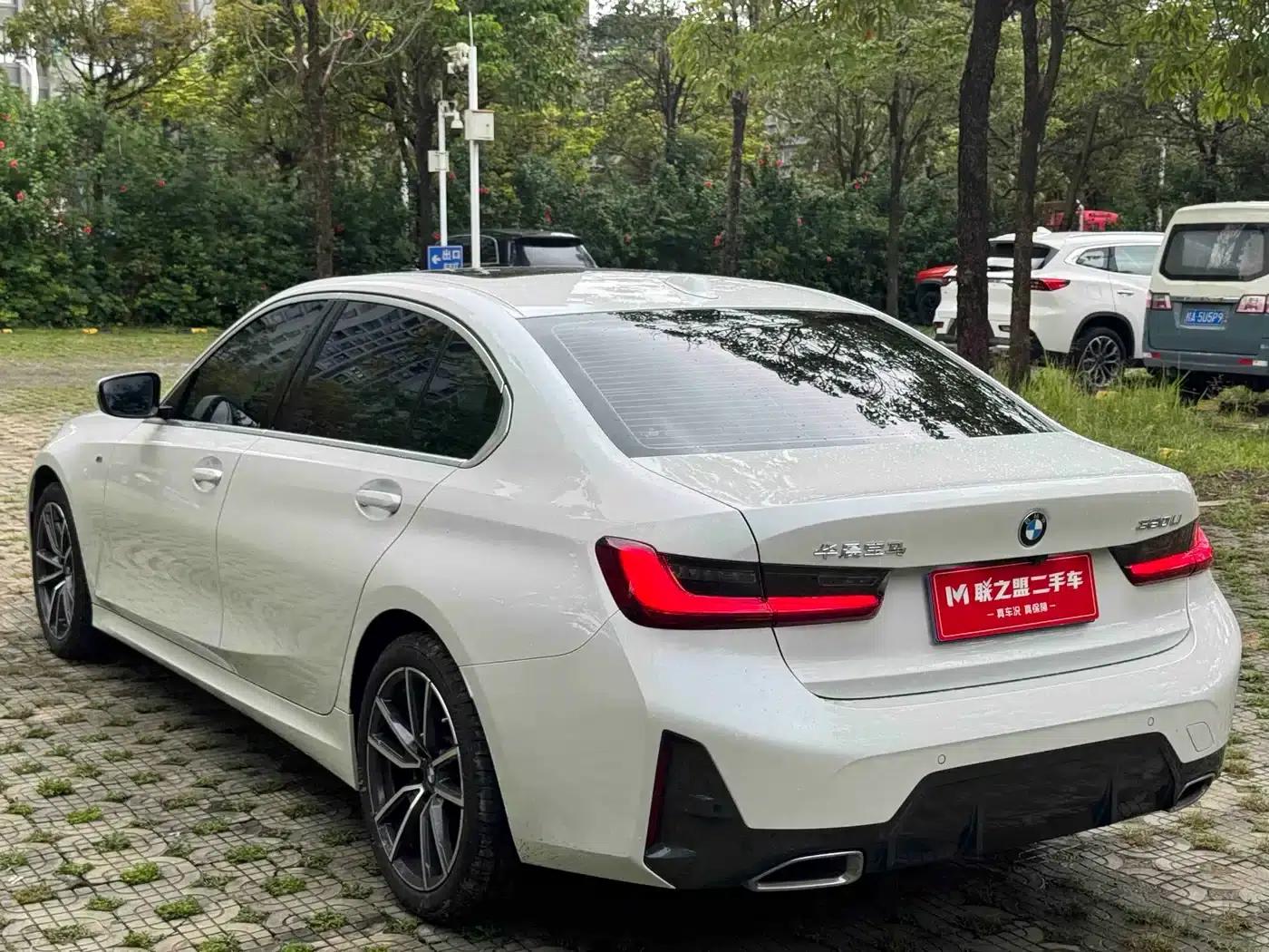 2023 BMW 3 Series 320Li M Sport Package — миниатюра 4