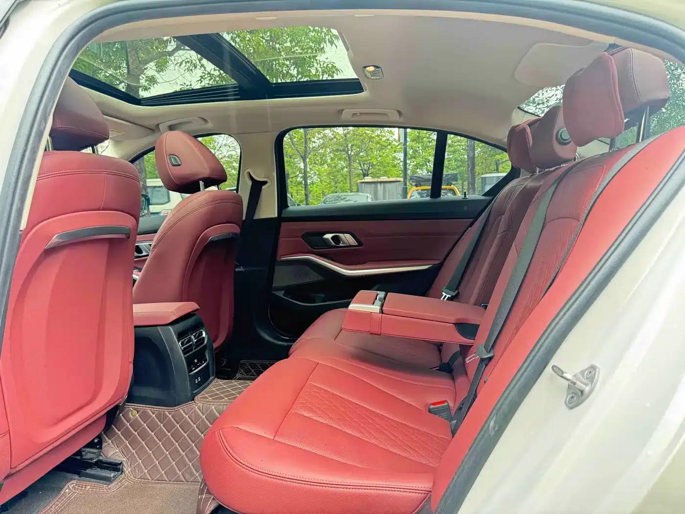 2023 BMW 3 Series 320Li M Sport Package — миниатюра 10