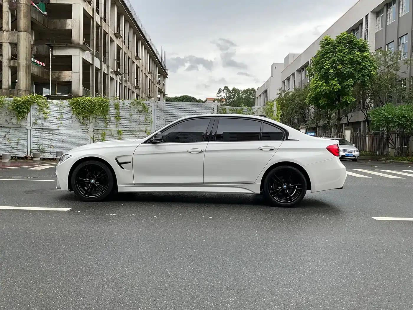 2019 BMW 3 Series 320Li M Luxury Package — миниатюра 11