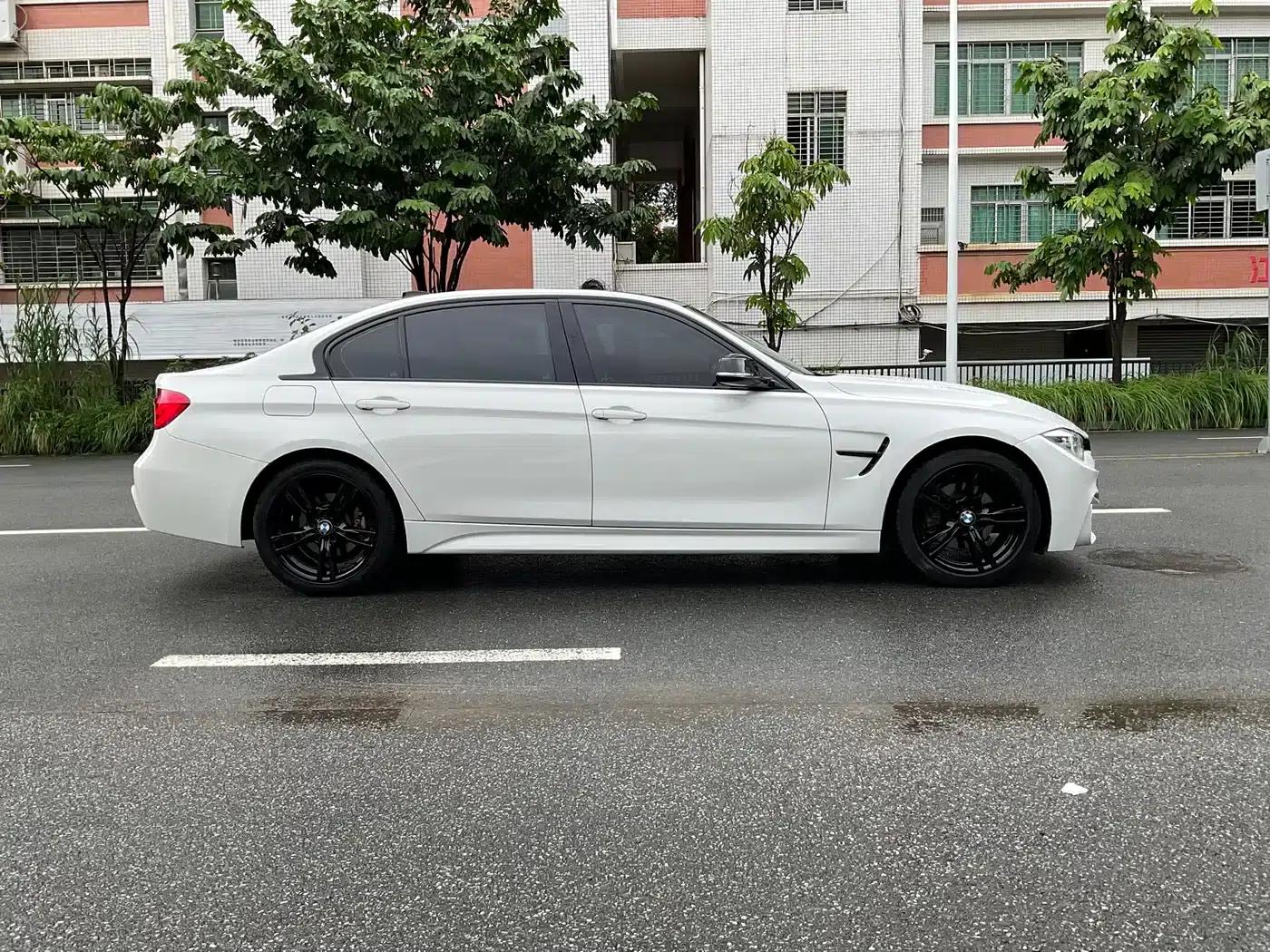 2019 BMW 3 Series 320Li M Luxury Package — миниатюра 10