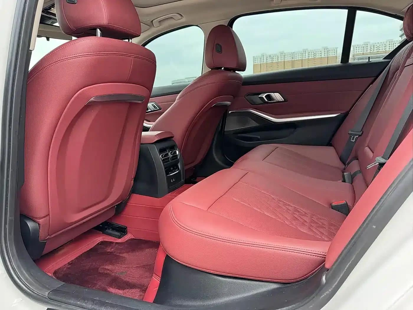 2024 BMW 3 Series 325i M Sport Package — миниатюра 11