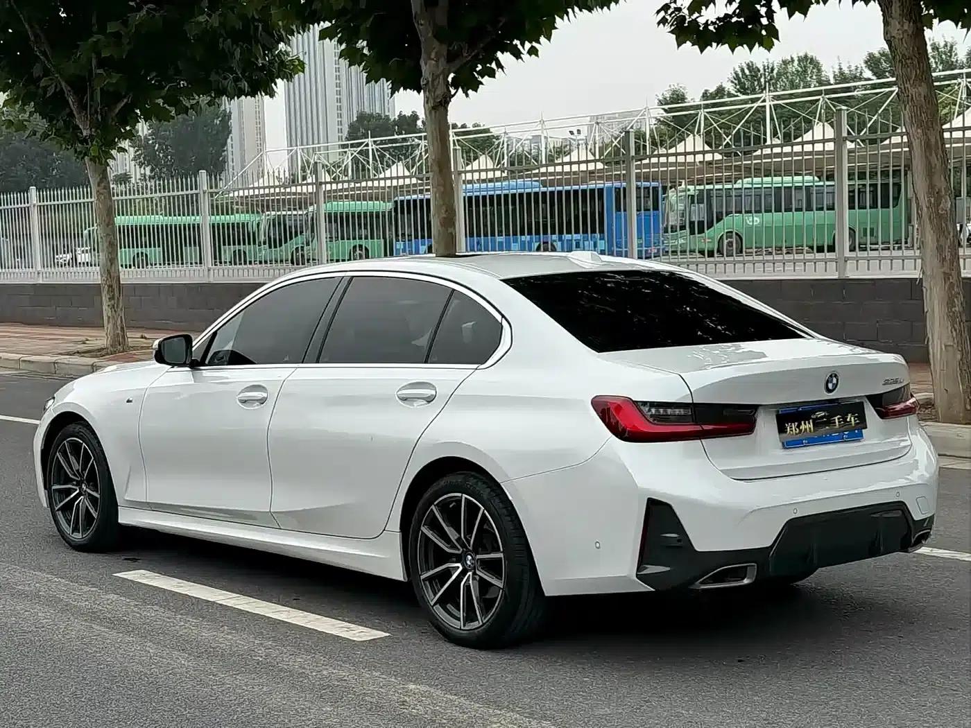 2024 BMW 3 Series 325i M Sport Package — миниатюра 16