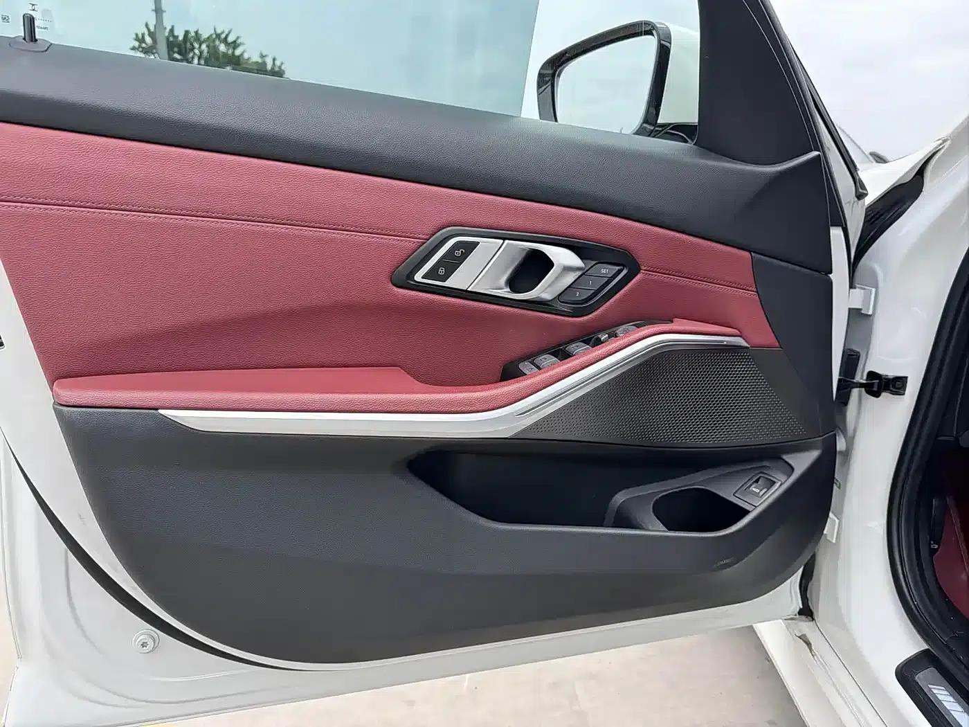 2024 BMW 3 Series 325i M Sport Package — миниатюра 8
