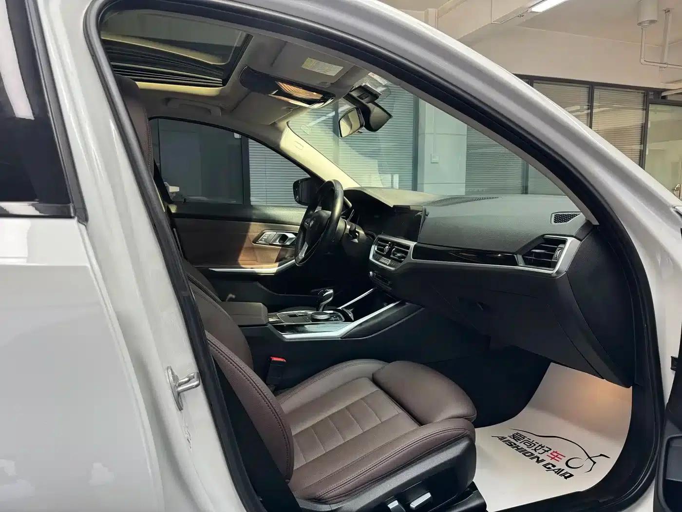 2020 BMW 3 Series 320i Sport Package — миниатюра 15