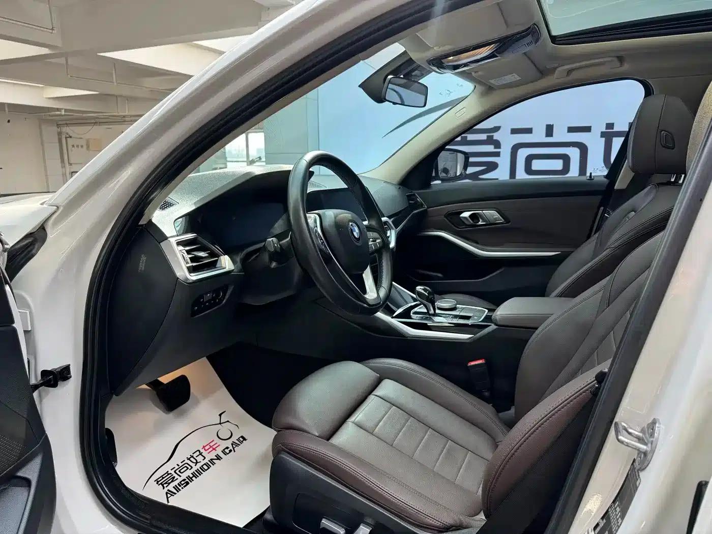 2020 BMW 3 Series 320i Sport Package — миниатюра 8