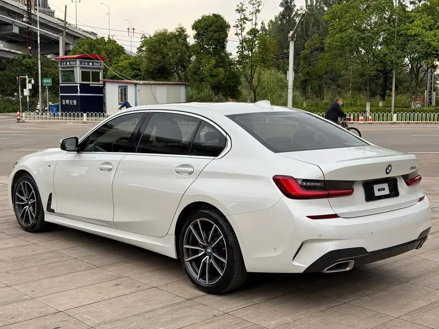 2021 BMW 3 Series 325Li M Sport Package — миниатюра 6