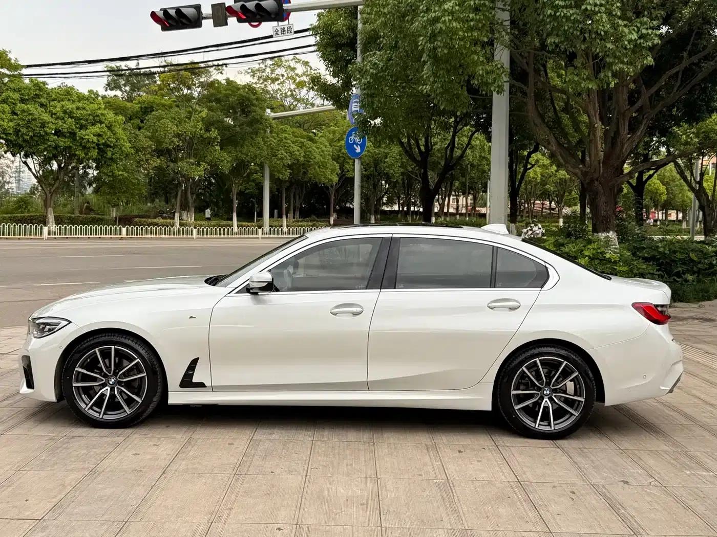 2021 BMW 3 Series 325Li M Sport Package — миниатюра 7