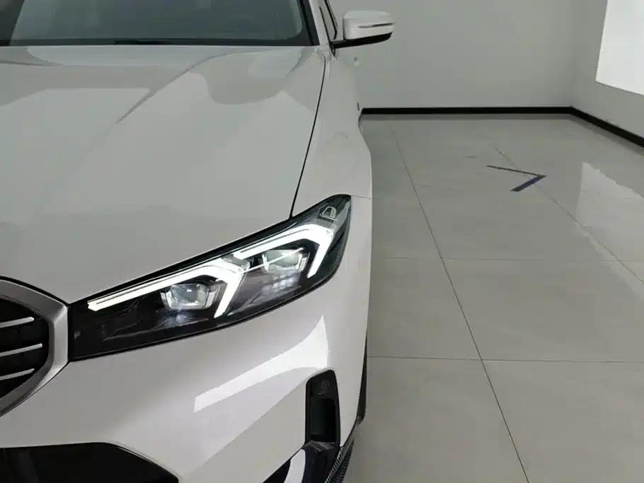 2024 BMW 3 Series 325i M Sport Package — миниатюра 5