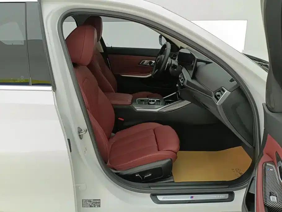 2024 BMW 3 Series 325i M Sport Package — миниатюра 8