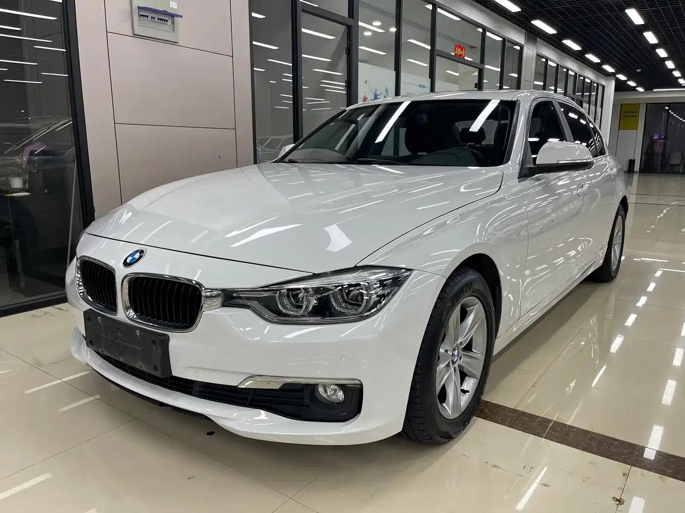 2016 BMW 3 Series 316Li Fashion Edition — миниатюра 1
