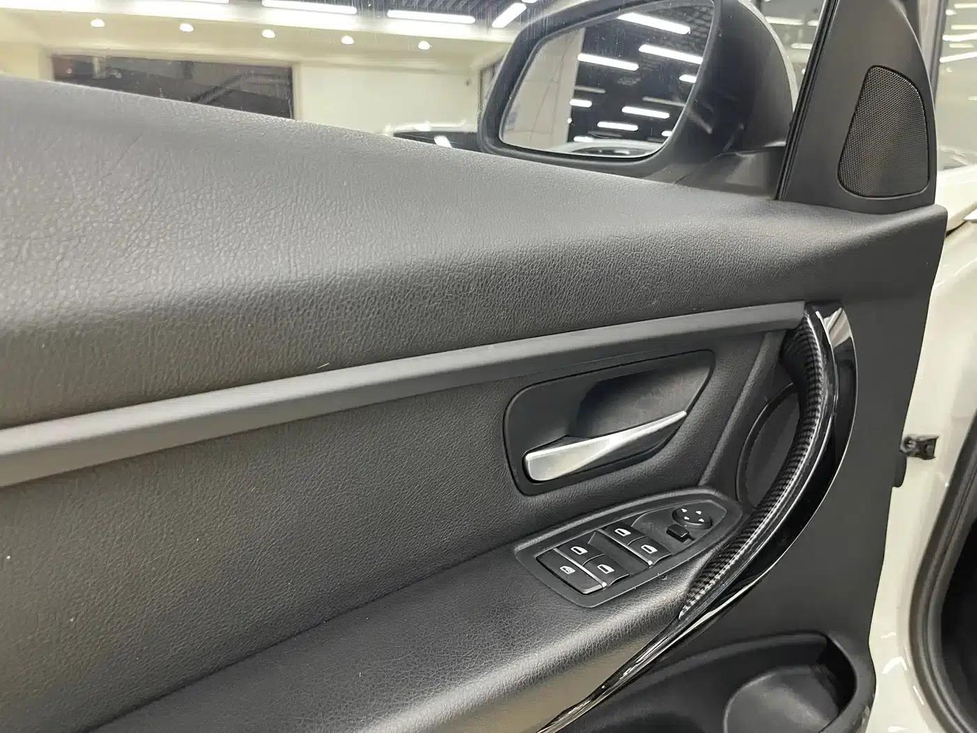 2016 BMW 3 Series 316Li Fashion Edition — миниатюра 6