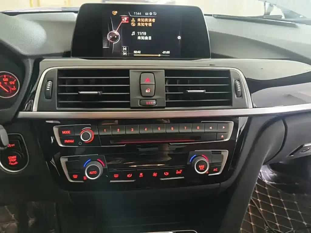 2017 BMW 3 Series 320Li M Sport — миниатюра 6