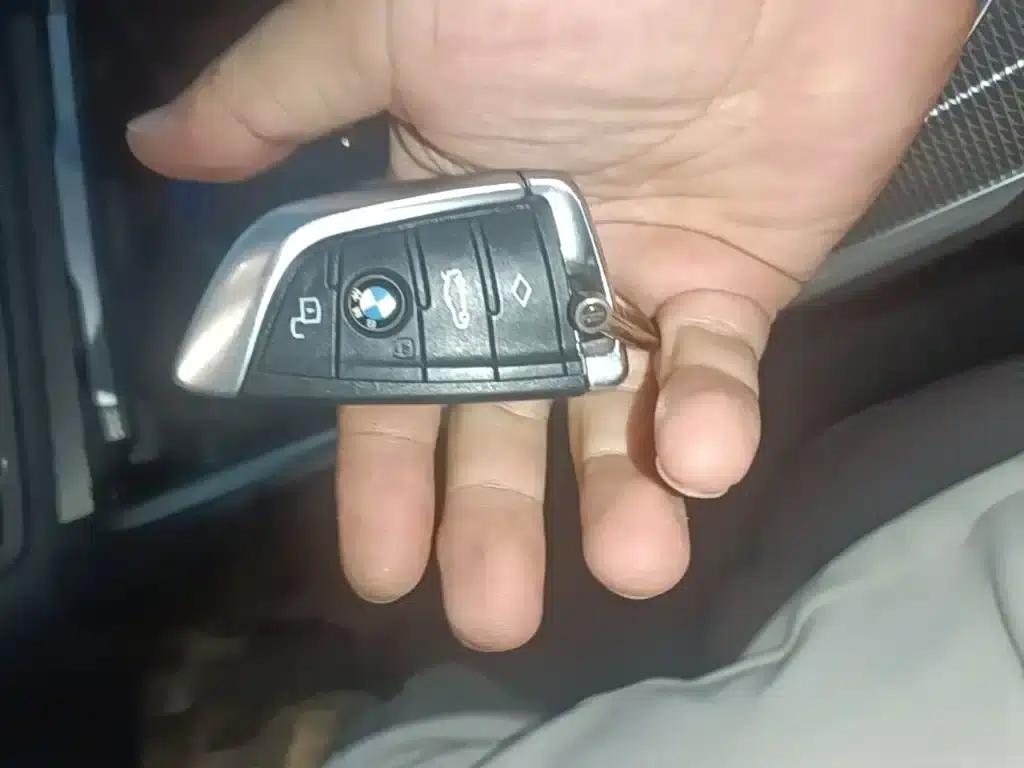 2020 BMW 3 Series Facelift 325i M Sport Shadow Edition — миниатюра 9