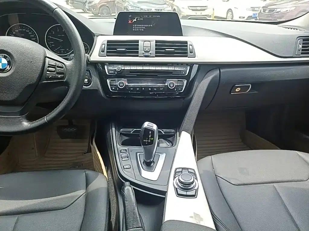 BMW 3 Series 2015 320Li Super Enjoyment Edition Fashion Model — миниатюра 13