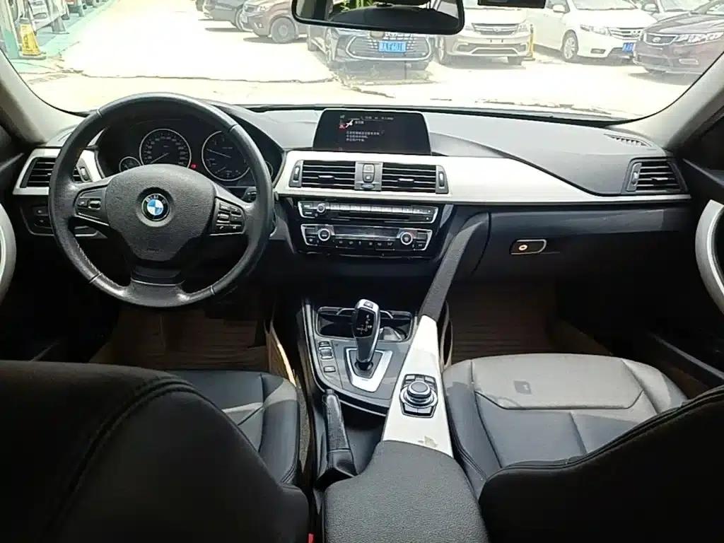 BMW 3 Series 2015 320Li Super Enjoyment Edition Fashion Model — миниатюра 10