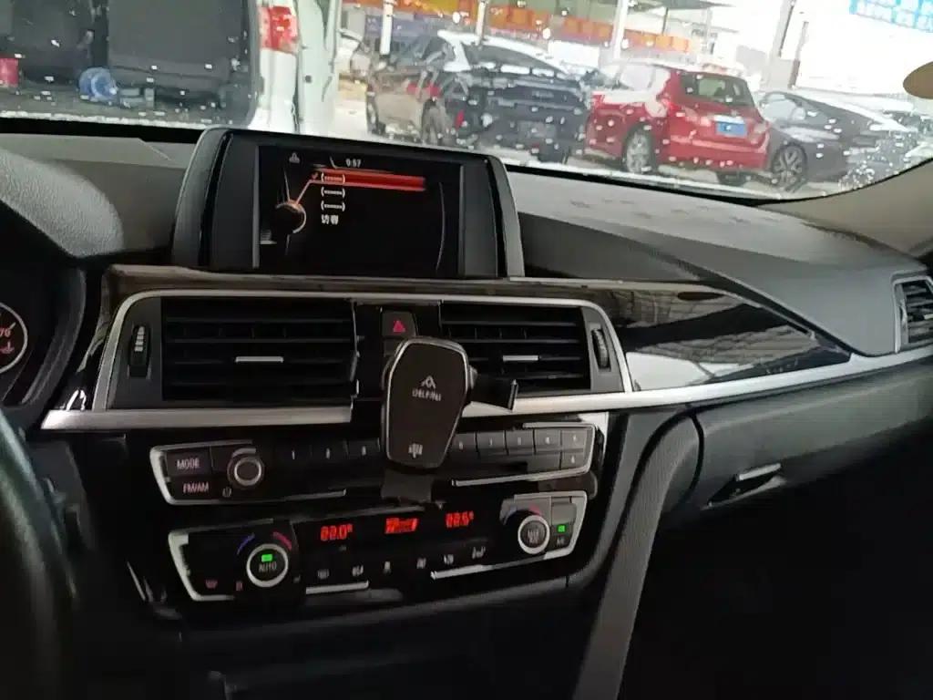 2017 BMW 3 Series 320Li Fashion Edition — миниатюра 13