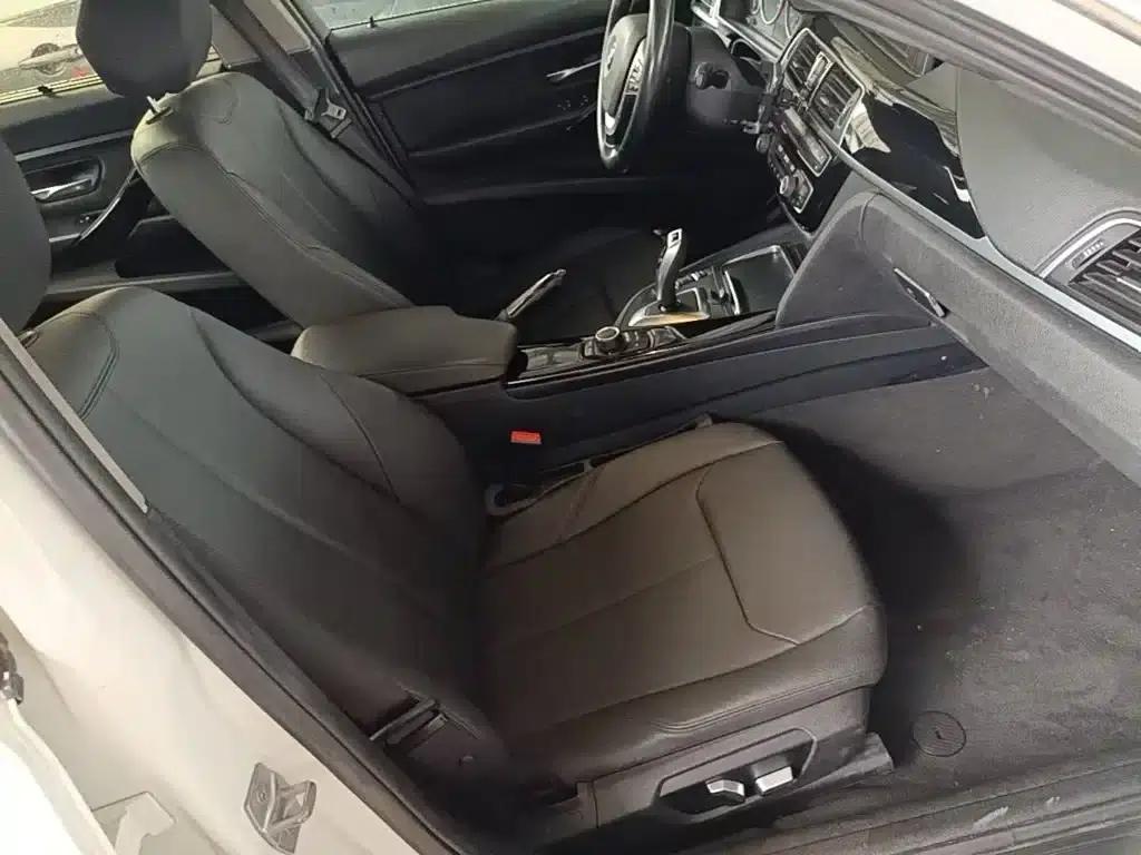 2017 BMW 3 Series 320Li Fashion Edition — миниатюра 25