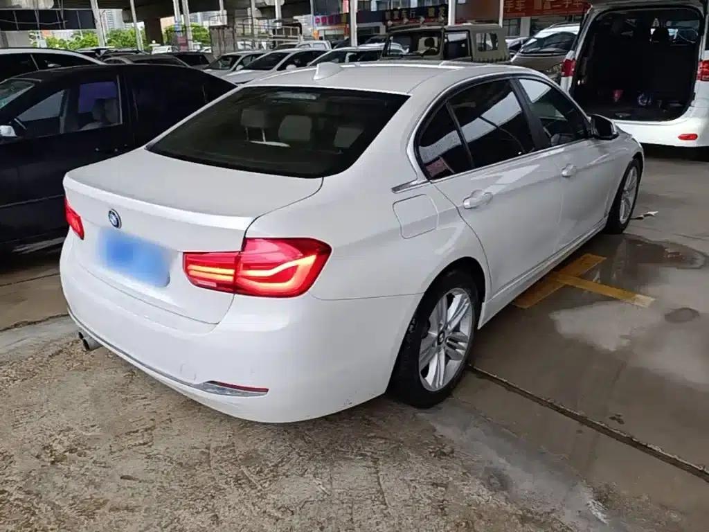 2017 BMW 3 Series 320Li Fashion Edition — миниатюра 7
