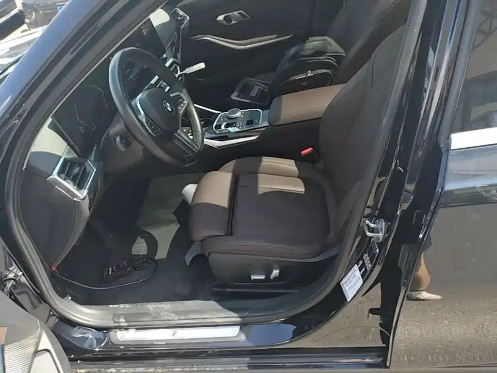 2023 BMW 3 Series 320Li M Sport Package — миниатюра 15