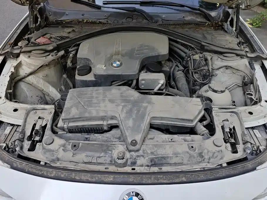 2013 BMW 3 Series (Imported) Facelift 320i Sport Design Package — миниатюра 10