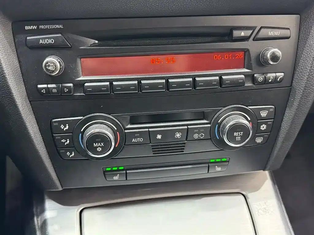 2009 BMW 3 Series 325i Convertible Coupe (Imported) — миниатюра 20
