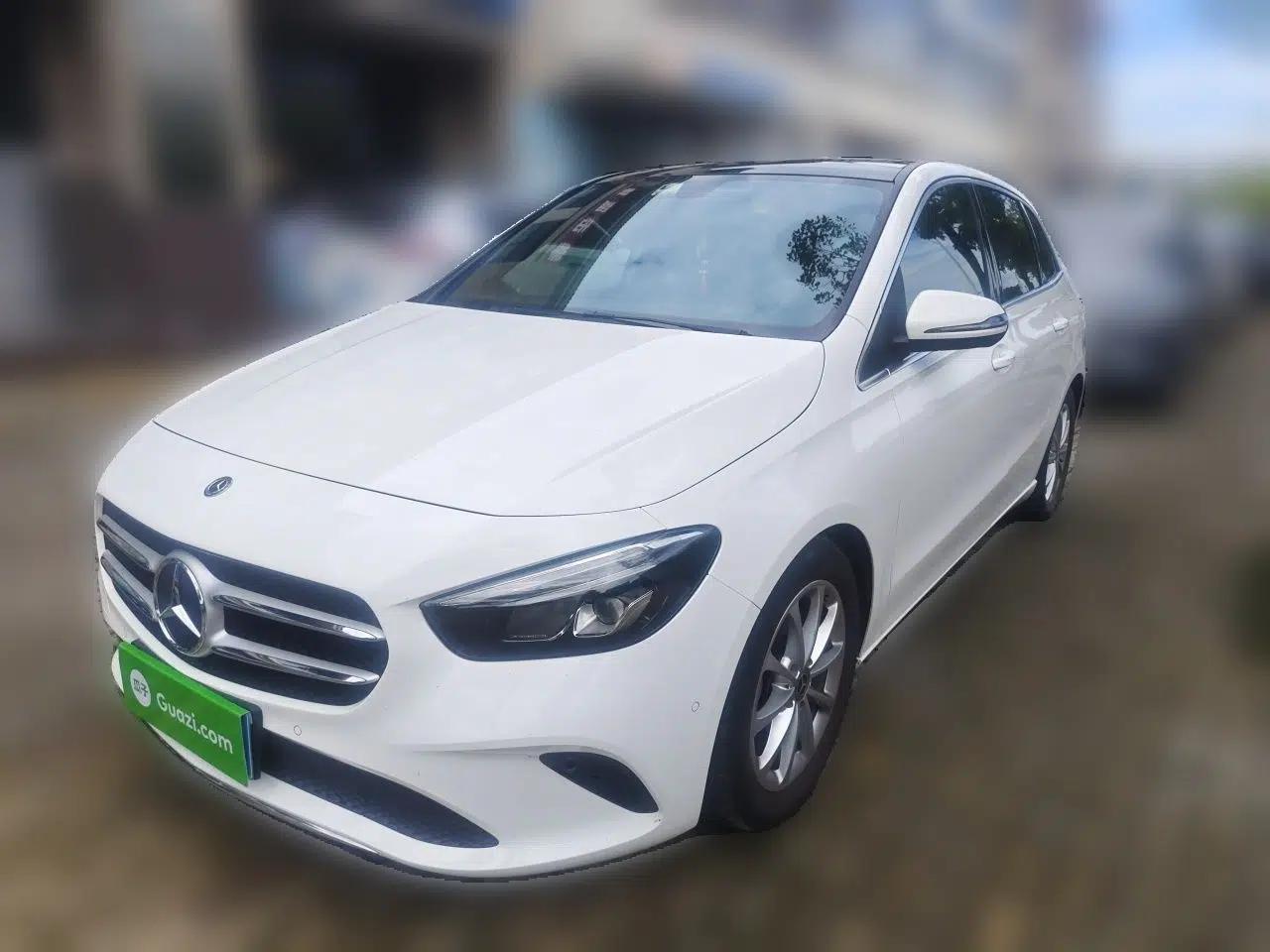 Mercedes-Benz B-Class 2021 B 200 Fashion Model — миниатюра 1