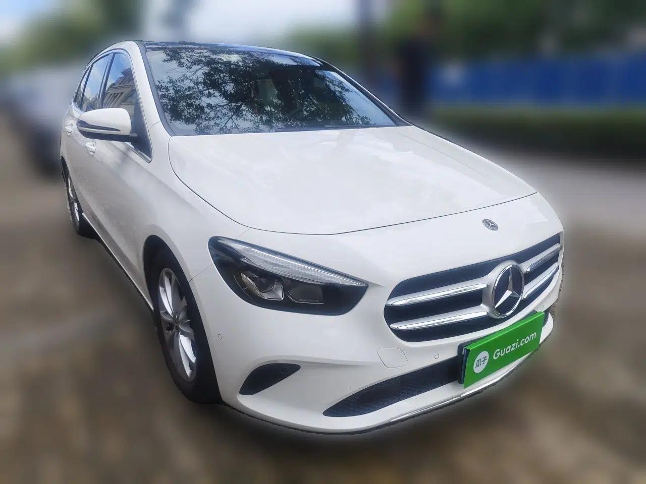 Mercedes-Benz B-Class 2021 B 200 Fashion Model — миниатюра 3