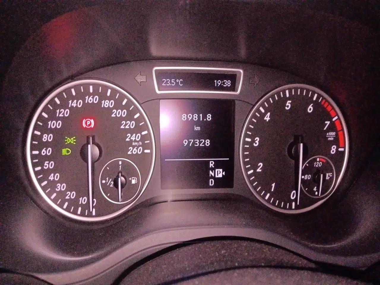 Mercedes-Benz B-Class 2012 B 180 — миниатюра 12