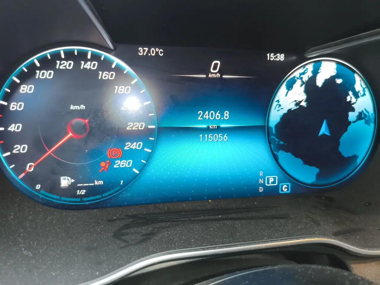 Mercedes-Benz GLC Coupe 2020 GLC 260 4MATIC Coupe SUV — миниатюра 12