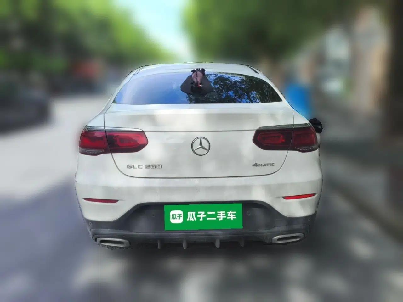 Mercedes-Benz GLC Coupe 2020 GLC 260 4MATIC Coupe SUV — миниатюра 5