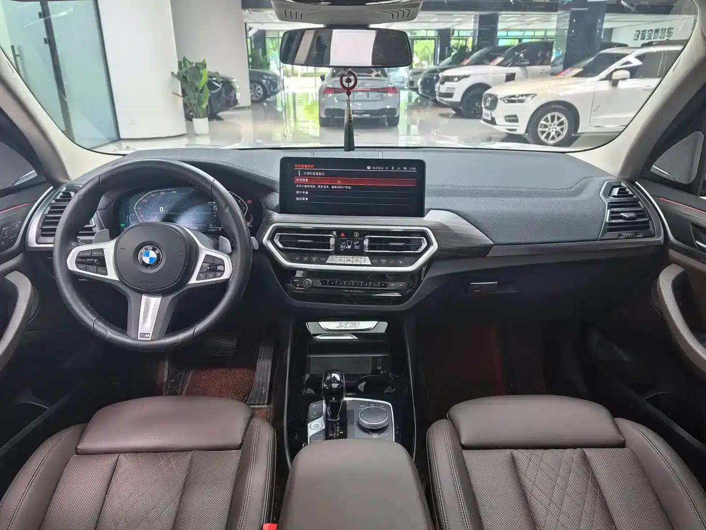 BMW X3 2022 xDrive30i Leading Edition M Sport Package — миниатюра 4