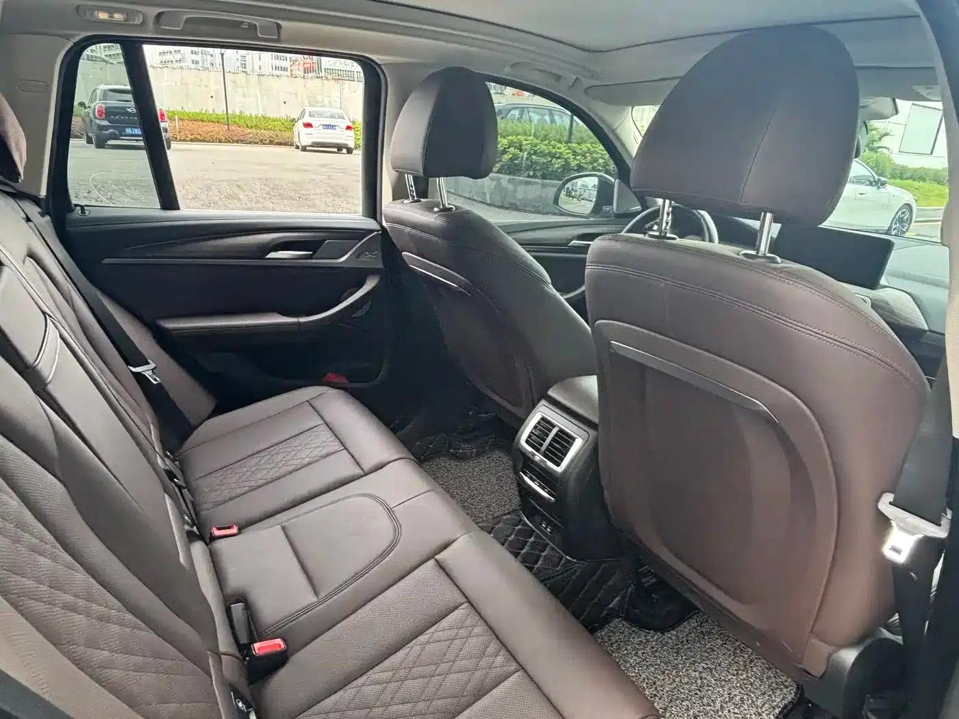 BMW X3 2022 xDrive30i Leading Edition M Sport Package — миниатюра 12