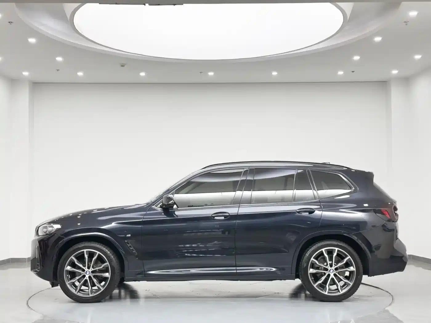 BMW X3 2023 xDrive30i Leading Edition M Sport Package — миниатюра 4