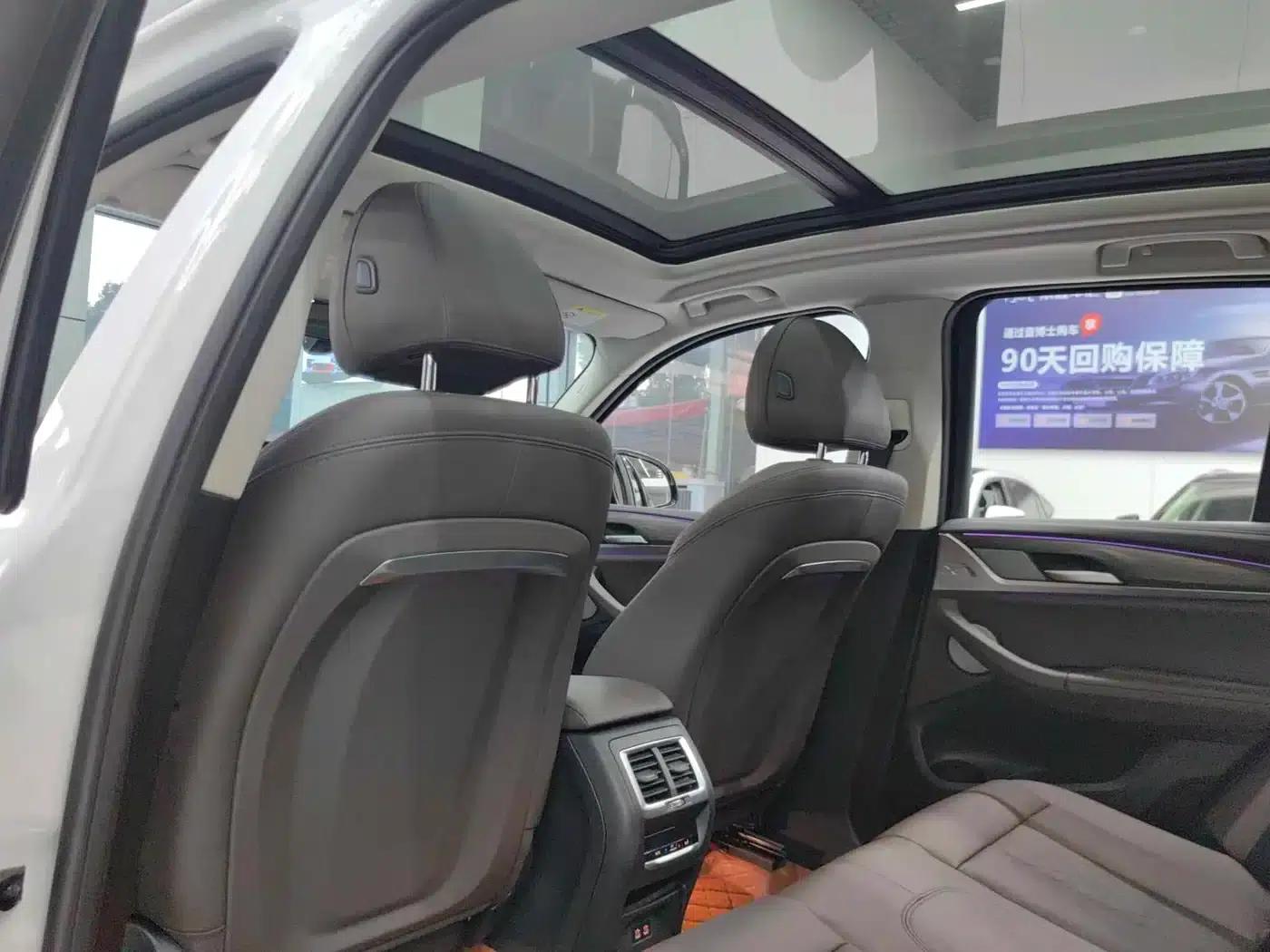 BMW X3 2021 xDrive30i Leading M Sport Package — миниатюра 7