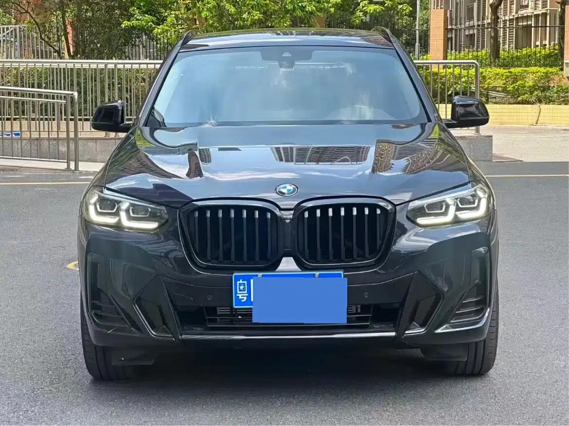 BMW X3 2022 xDrive30i Leading Edition M Sport Package — миниатюра 2