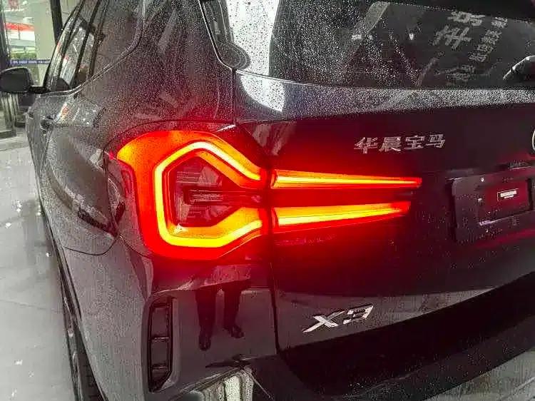 BMW X3 2022 xDrive30i Leading Edition M Sport Package — миниатюра 8