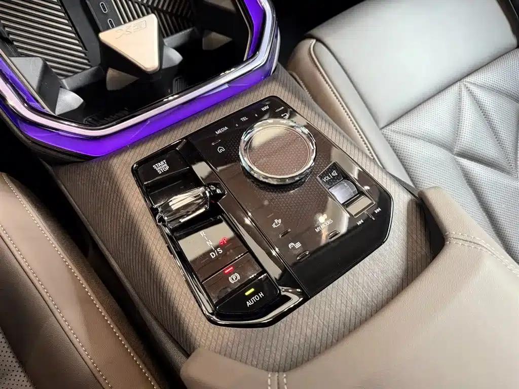 BMW X3 2025 xDrive30L Luxury M Sport Package — миниатюра 2