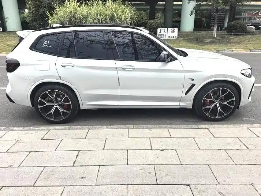 2023 BMW X3 xDrive25i M Sport Package — миниатюра 20