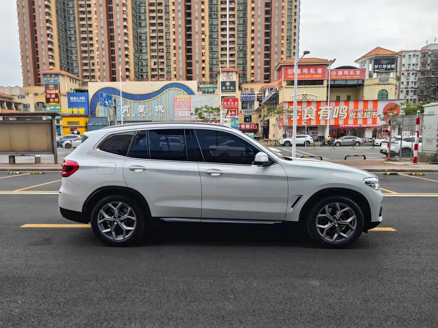 BMW X3 2020 xDrive28i Luxury Package — миниатюра 8