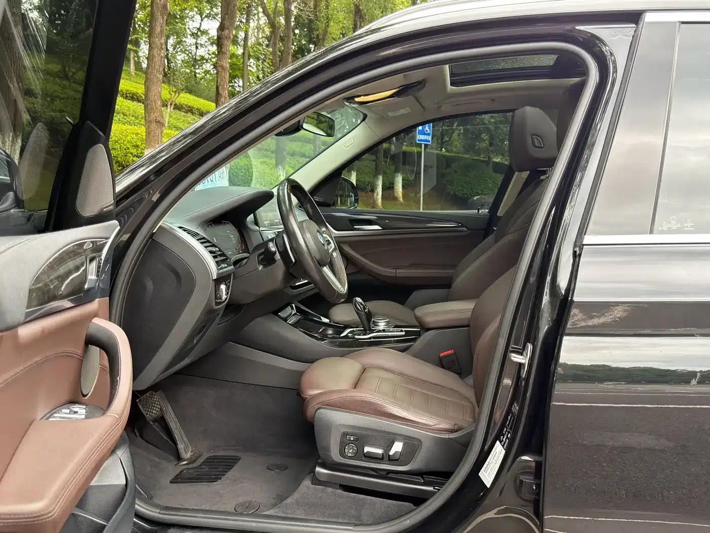BMW X3 2021 xDrive30i Leading M Sport Package — миниатюра 4