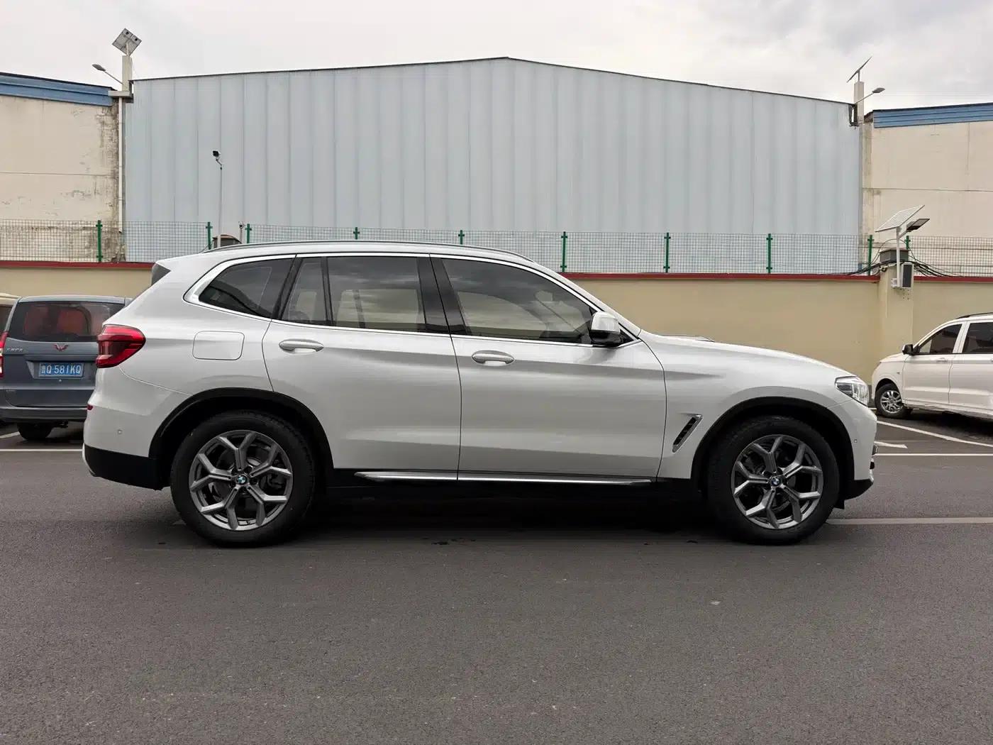 BMW X3 2021 xDrive28i Luxury Package — миниатюра 13
