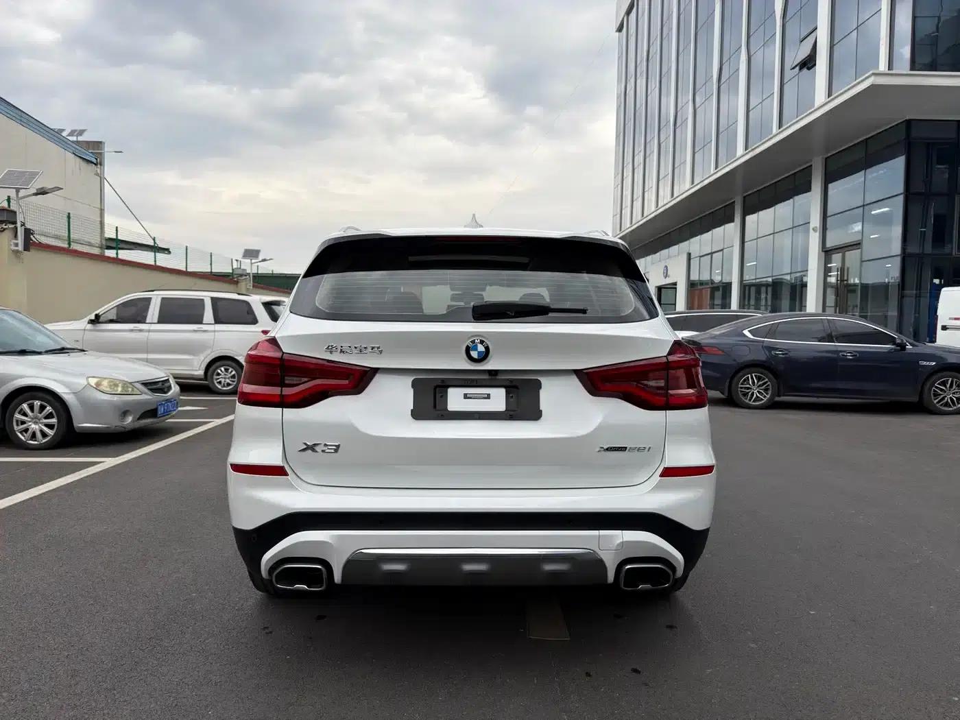 BMW X3 2021 xDrive28i Luxury Package — миниатюра 16
