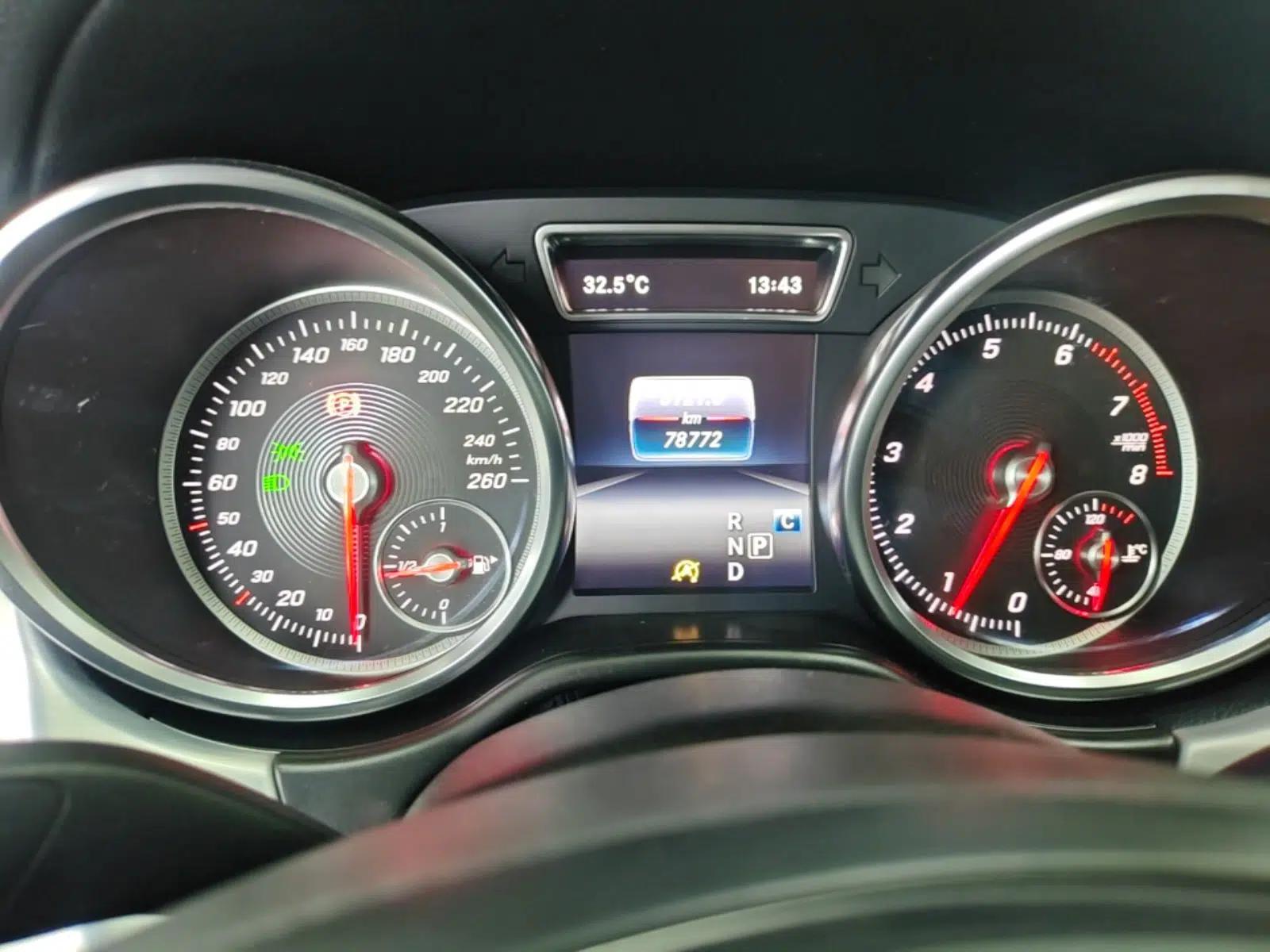 Mercedes-Benz GLE Coupe 2017 GLE 320 4MATIC Coupe SUV — миниатюра 14