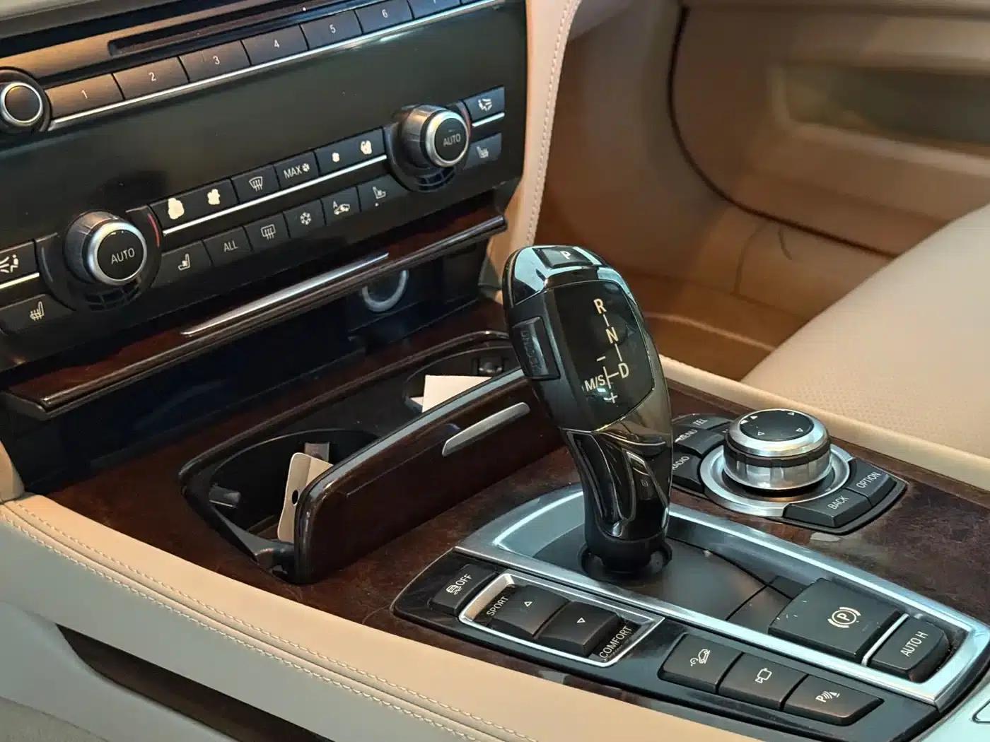2010 BMW 7 Series 760Li — миниатюра 7