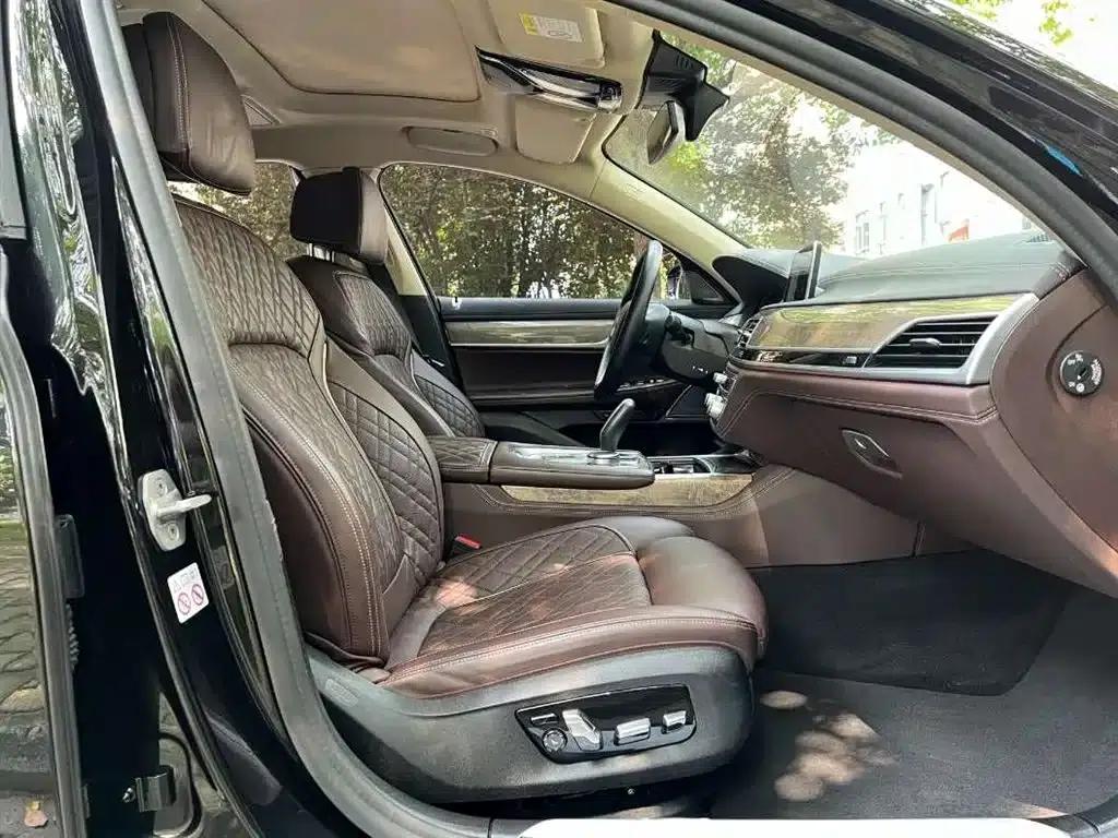 2019 BMW 7 Series Facelift 740Li Leading Luxury Package — миниатюра 12