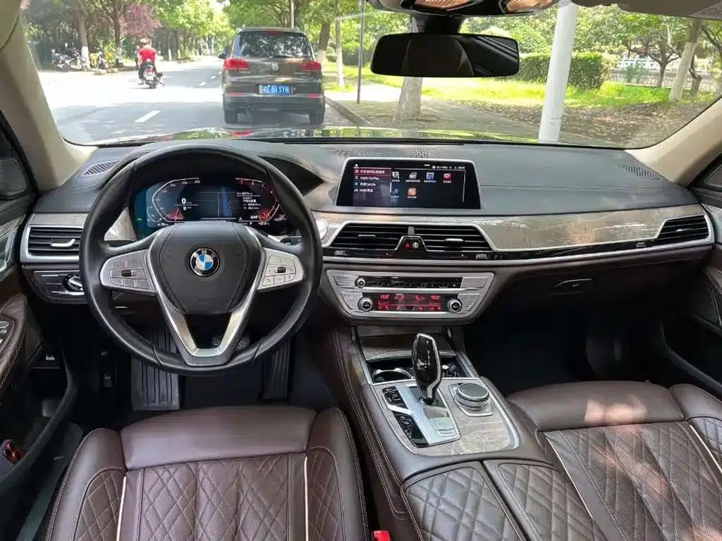 2019 BMW 7 Series Facelift 740Li Leading Luxury Package — миниатюра 15
