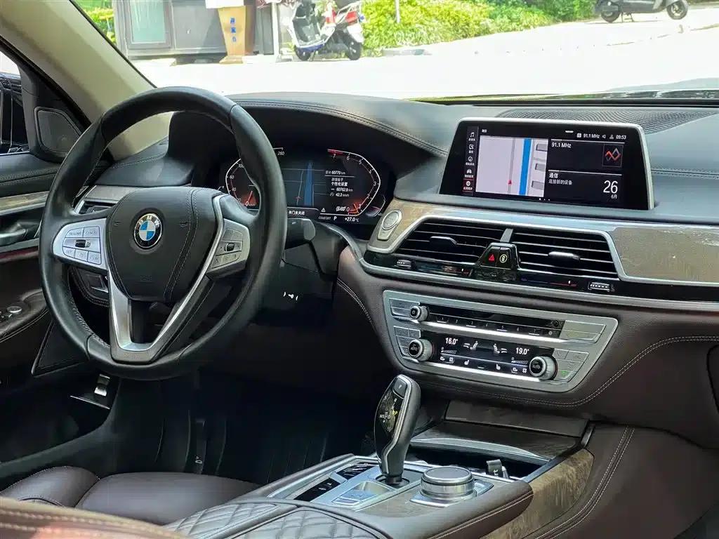 2019 BMW 7 Series Facelift 740Li Leading Luxury Package — миниатюра 17