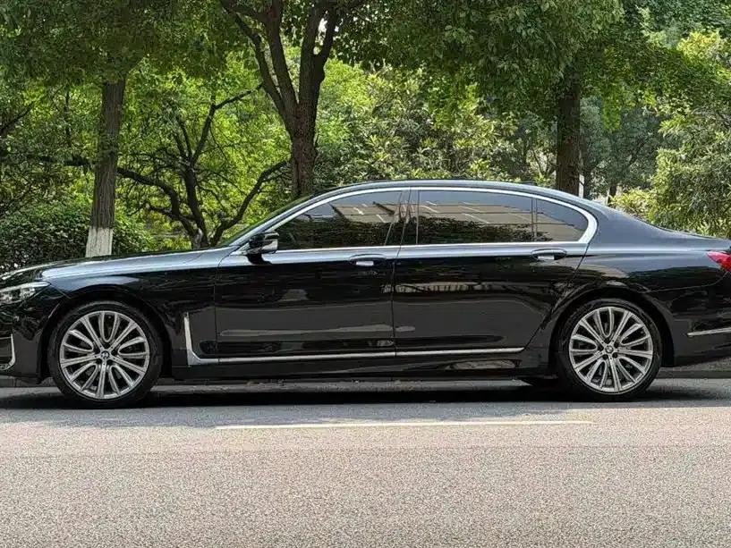 2019 BMW 7 Series Facelift 740Li Leading Luxury Package — миниатюра 6